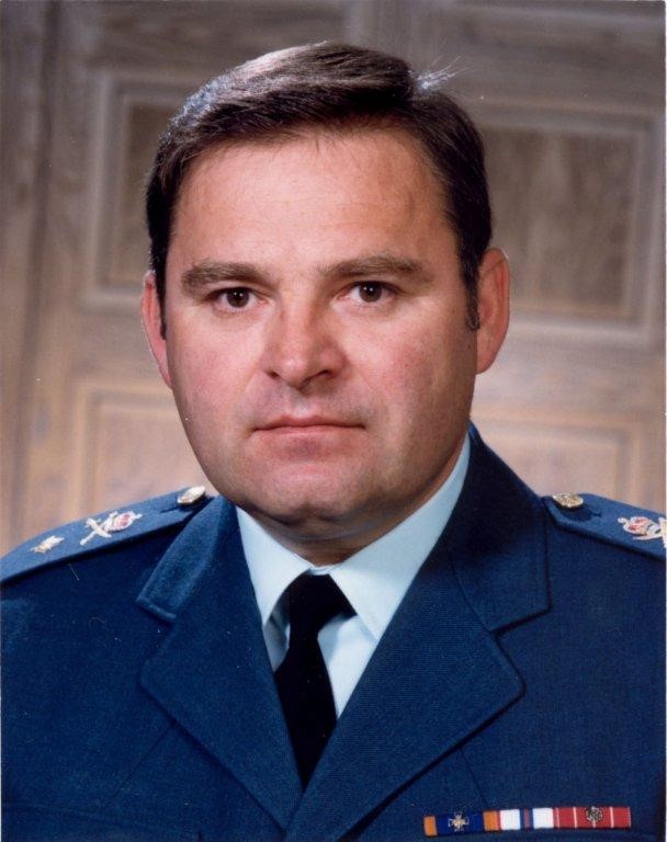 Brigadier-général (retraité) Isidore Popowych